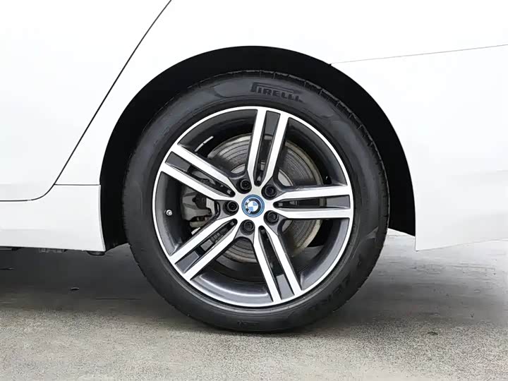 Фото 7 - BMW 5 Series Hybrid