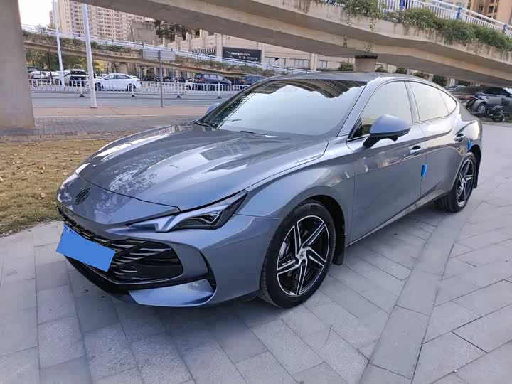 Фото 2 - MG Motor 7