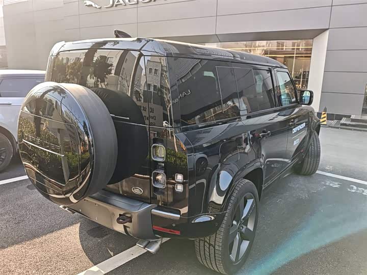 Фото 4 - Land Rover Defender