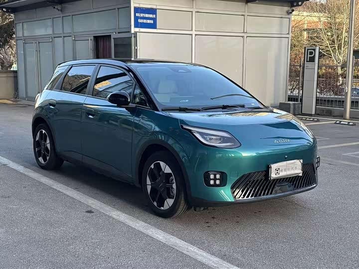 Фото 3 - GAC Aion UT