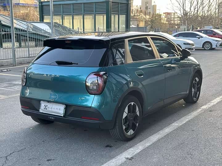 Фото 4 - GAC Aion UT