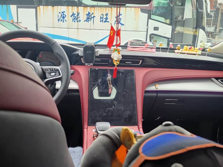 Фото 5 - Hongqi H5