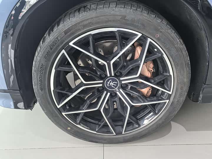 Фото 2 - BYD Song L