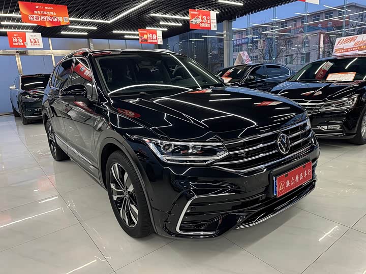 Фото 3 - Volkswagen Tiguan L Pro