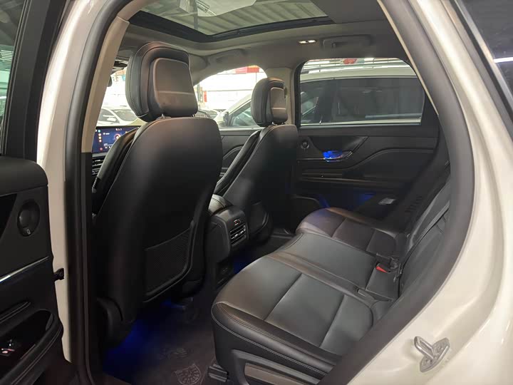 Фото 7 - Lincoln Corsair