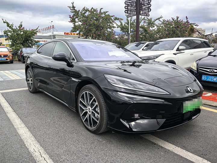 Фото 3 - Denza Z9