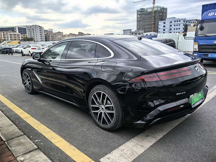 Фото 6 - Denza Z9