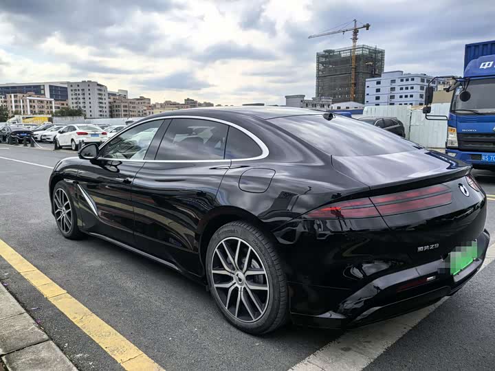 Фото 7 - Denza Z9