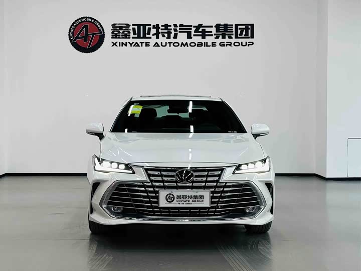 Фото 2 - Toyota Avalon