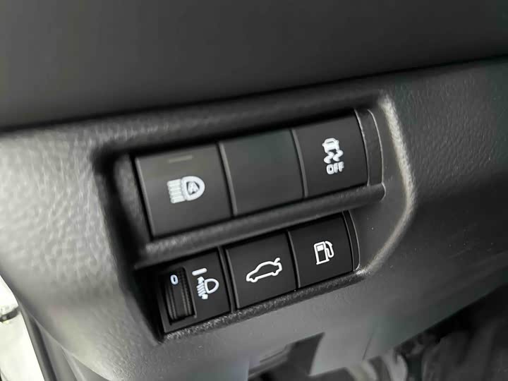 Фото 6 - Toyota Avalon