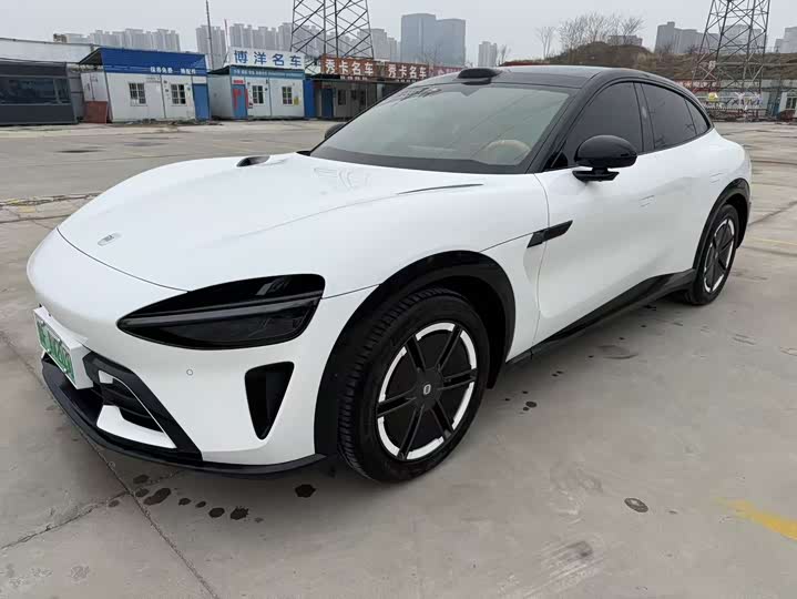 Фото 1 - Xiaomi YU7