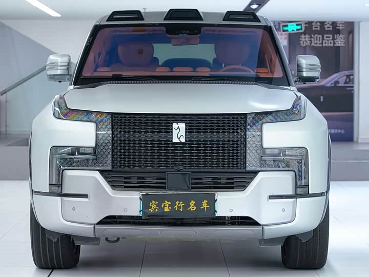 Фото 2 - BYD Yangwang U8