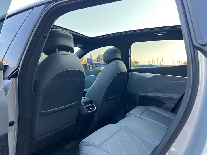 Фото 6 - Changan Deepal S05