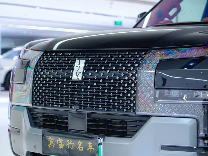 Фото 6 - BYD Yangwang U8