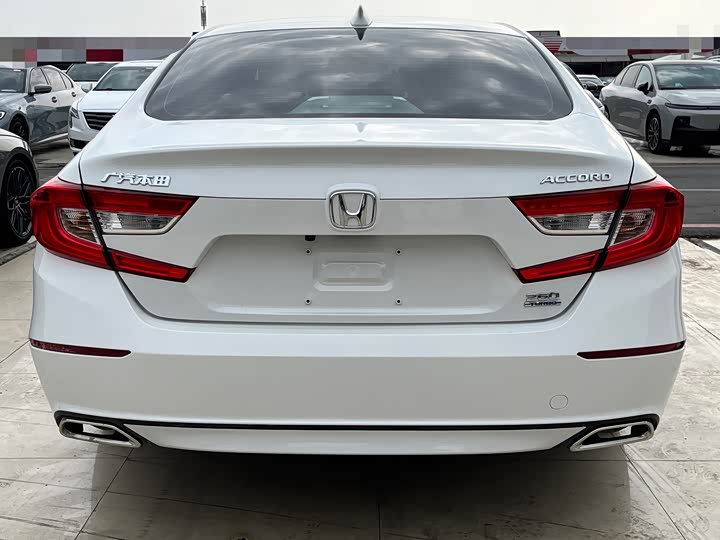 Фото 5 - Honda Accord