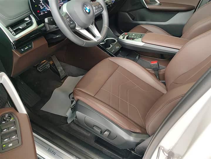 Фото 9 - BMW X1