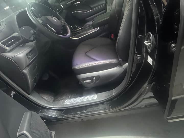 Фото 6 - Toyota Crown Kluger