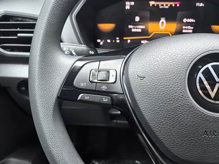 Фото 8 - Volkswagen T-Cross