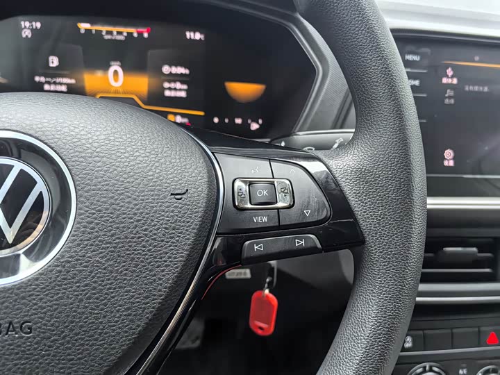 Фото 9 - Volkswagen T-Cross