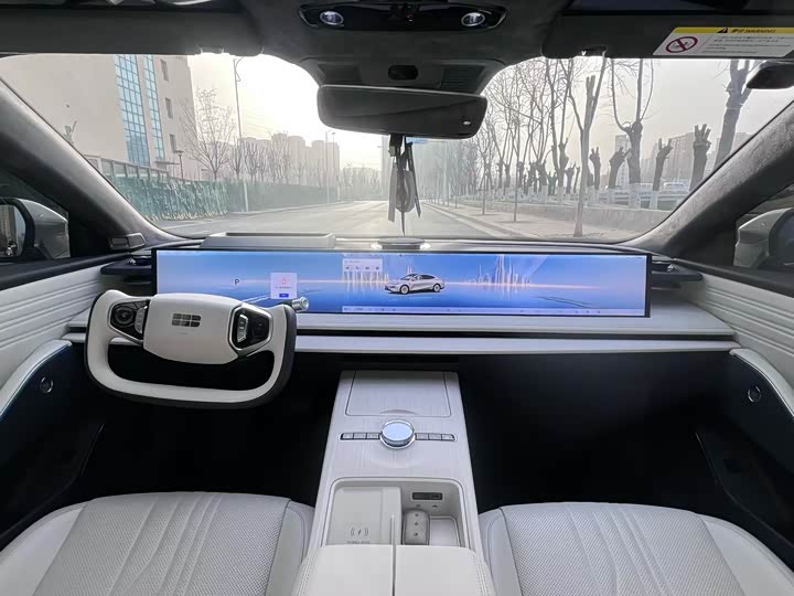 Photo 9 - Geely Galaxy E8