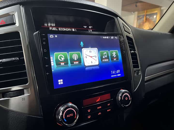 Фото 8 - Mitsubishi Pajero