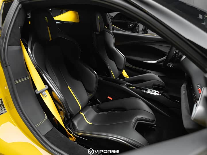 Фото 7 - Ferrari 296