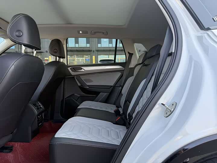 Фото 4 - Volkswagen Tayron