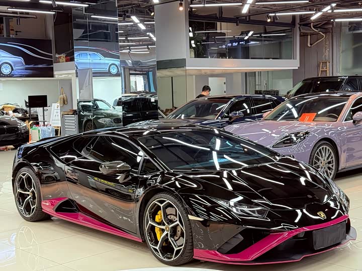 Фото 2 - Lamborghini Huracán