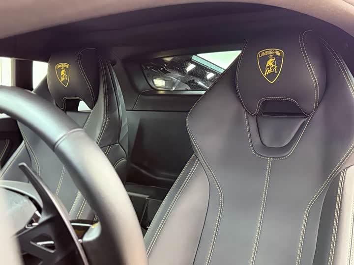 Фото 4 - Lamborghini Huracán