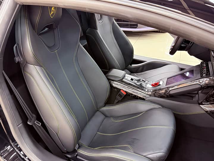 Фото 6 - Lamborghini Huracán