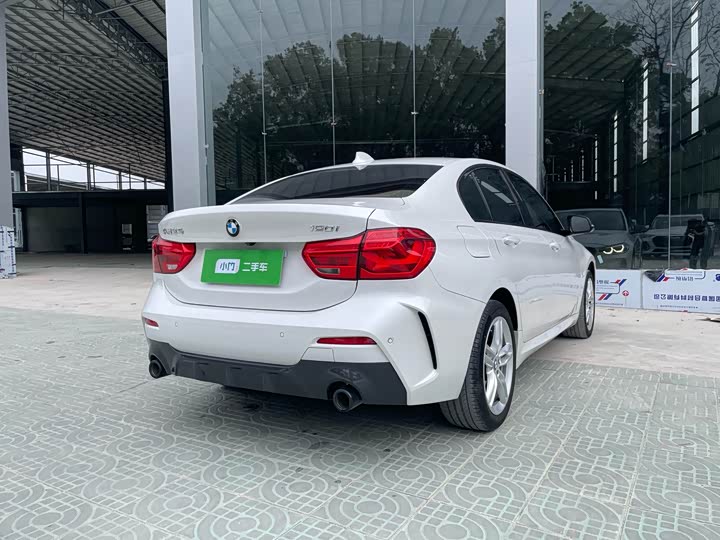 Фото 9 - BMW 1 Series