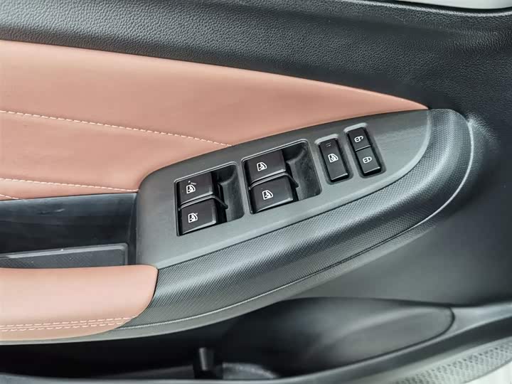 Фото 9 - Changan Eado Plus