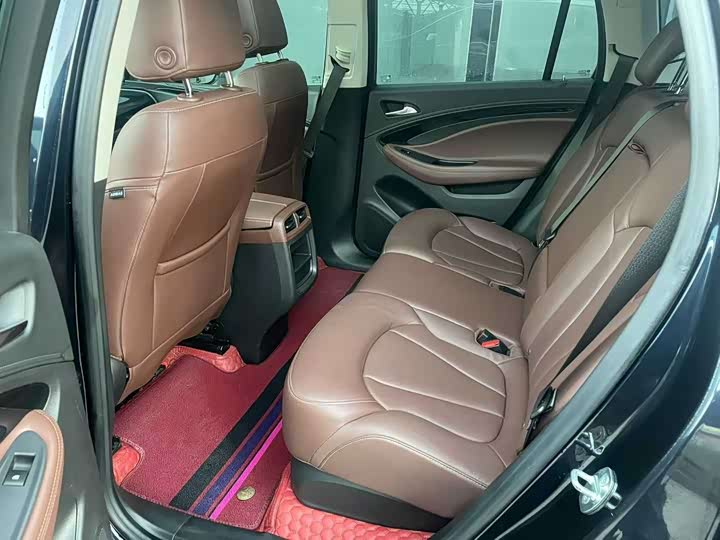 Фото 9 - Buick Envision Plus