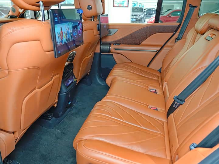 Фото 5 - BYD Yangwang U8