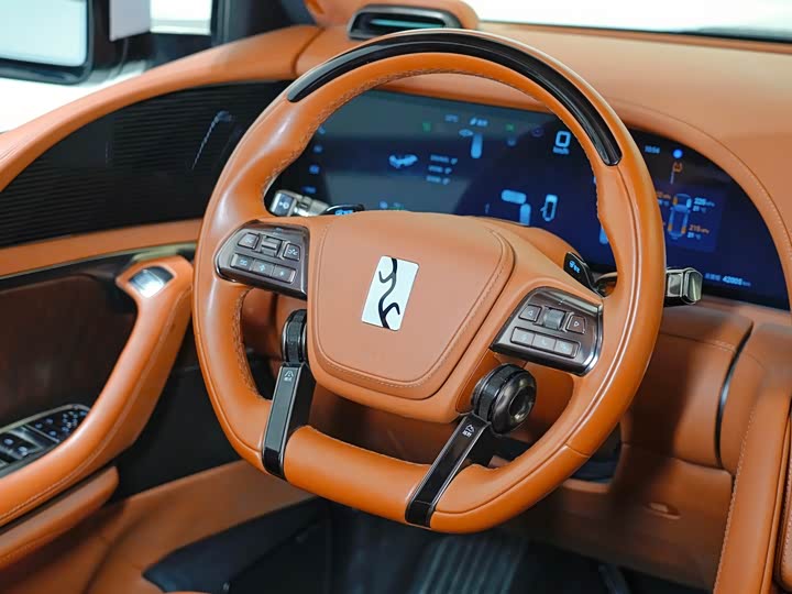 Фото 8 - BYD Yangwang U8