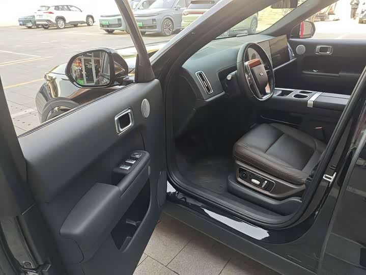 Фото 7 - LiXiang L9