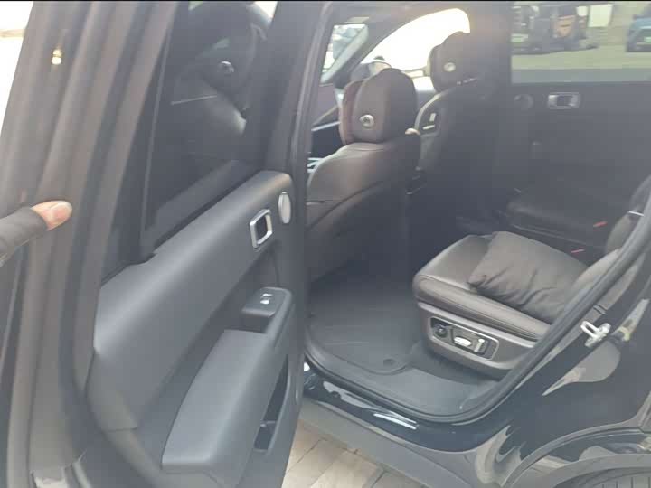 Фото 8 - LiXiang L9