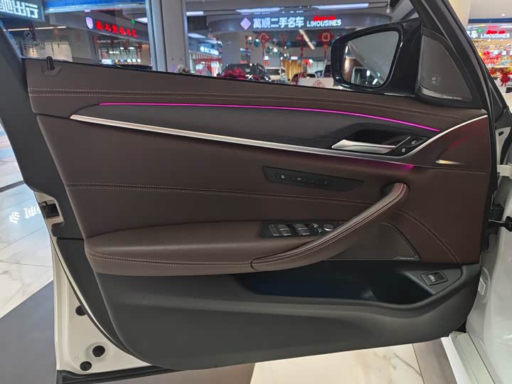 Фото 5 - BMW 5 Series