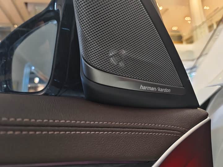 Фото 6 - BMW 5 Series