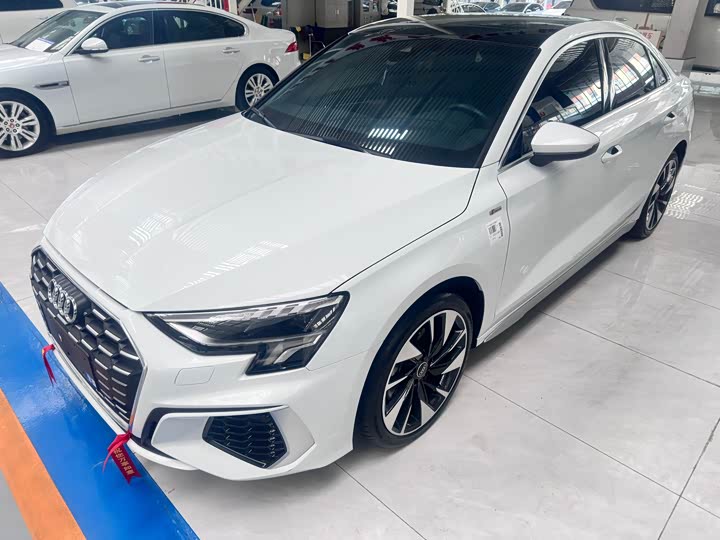 Фото 1 - Audi A3