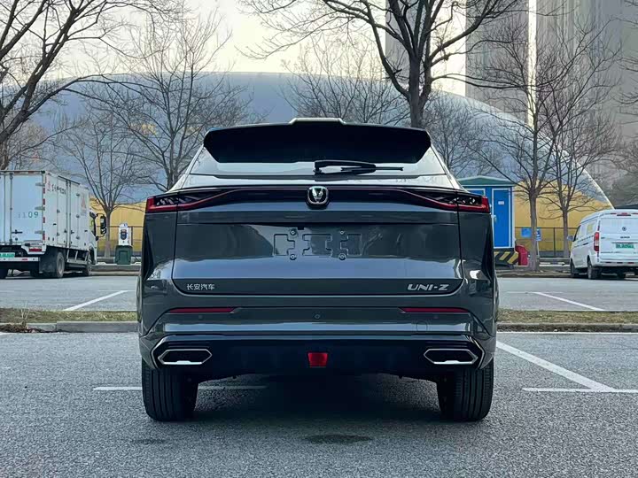 Фото 8 - Changan UNI-Z Hybrid