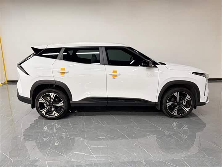 Фото 7 - Geely Atlas