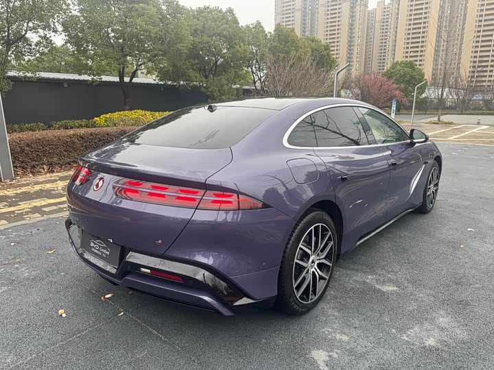 Фото 5 - Denza Z9