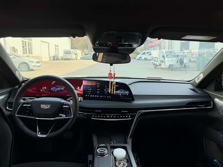 Фото 9 - Cadillac CT6