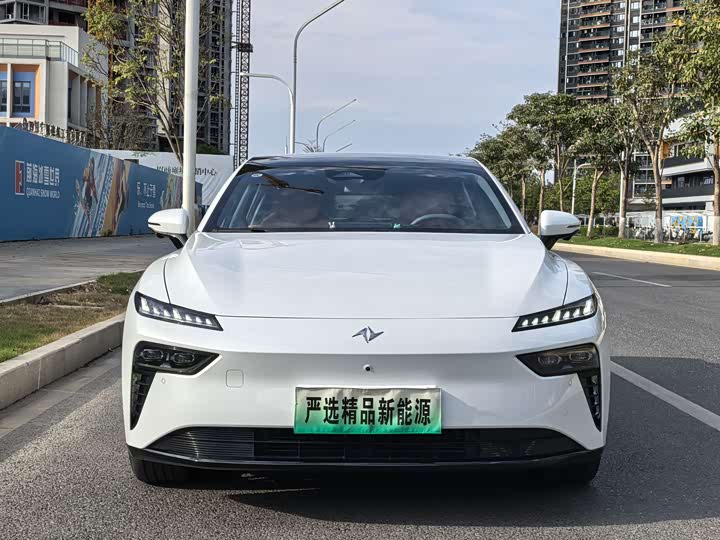 Фото 2 - Dongfeng Yipai eπ 007