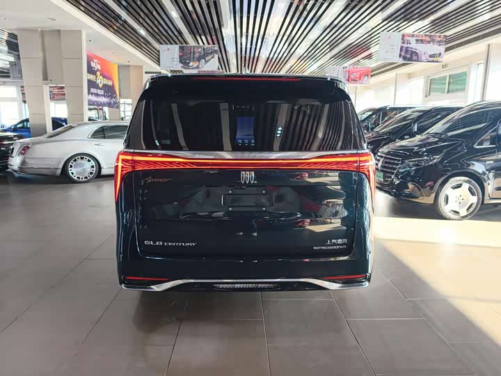 Photo 6 - Buick GL8 Century