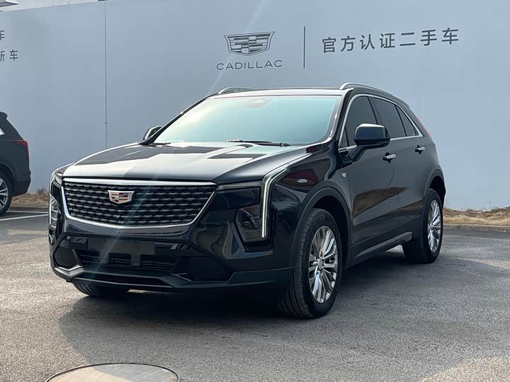 Фото 1 - Cadillac XT4