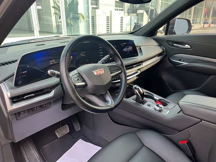 Фото 5 - Cadillac XT4