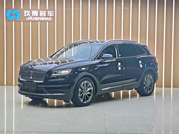 Фото 1 - Lincoln Nautilus