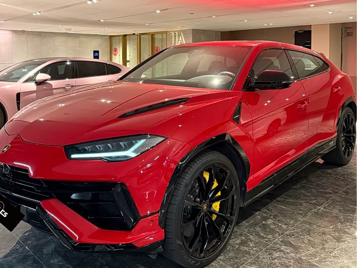 Фото 1 - Lamborghini Urus